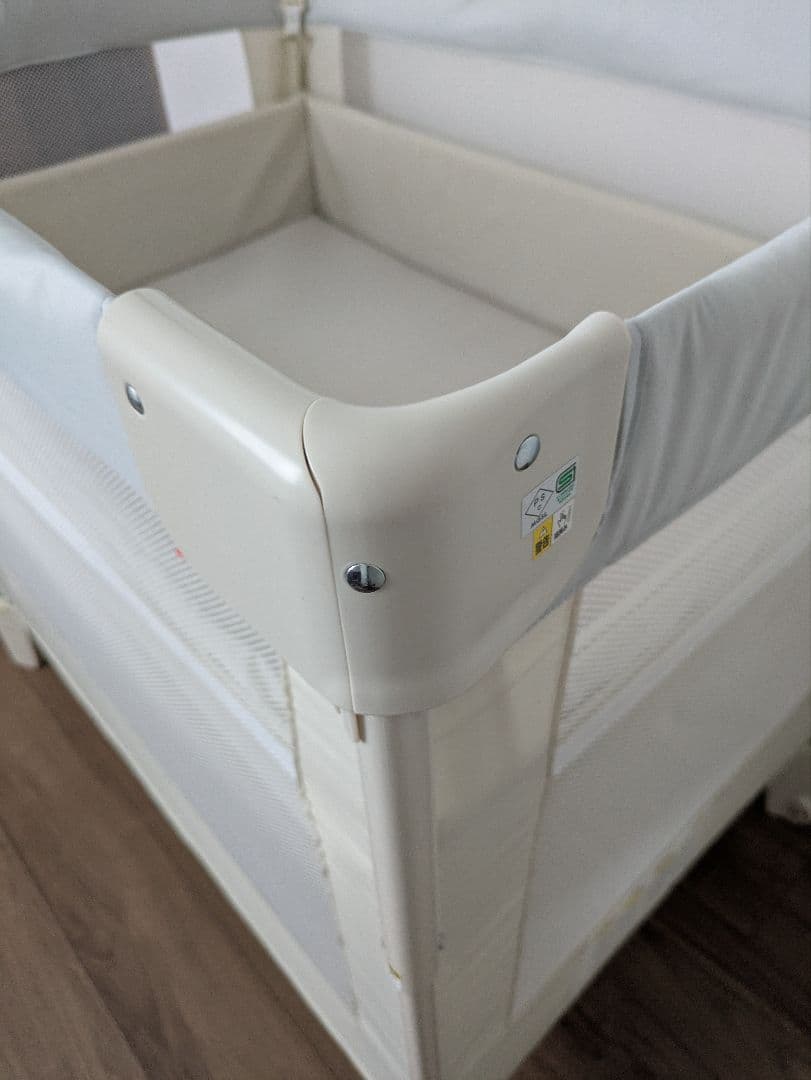 アップリカ ココネルエアー ベビーベッド ホワイトグレー