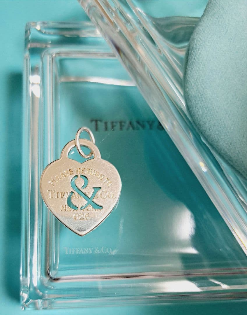 ティファニー リターントゥ アンパーサンド ハート ラージ タグ チャーム レア