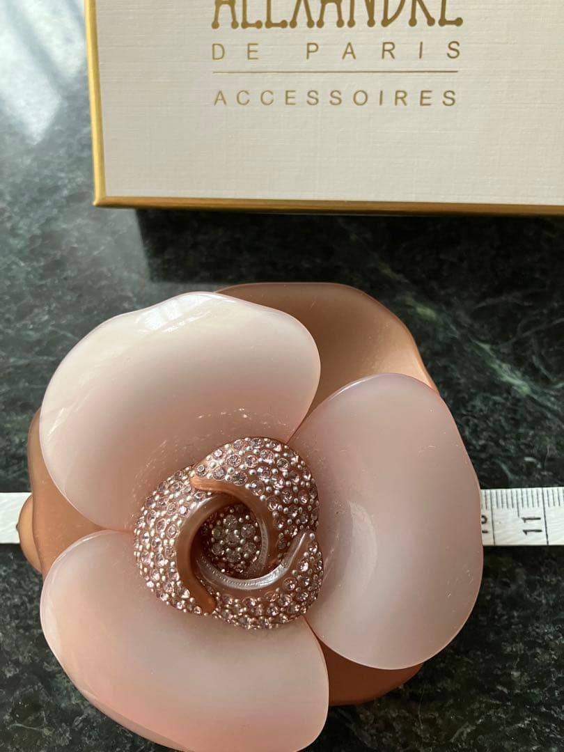 美品　アレクサンドル・ドゥ・パリ　バレッタ　お花