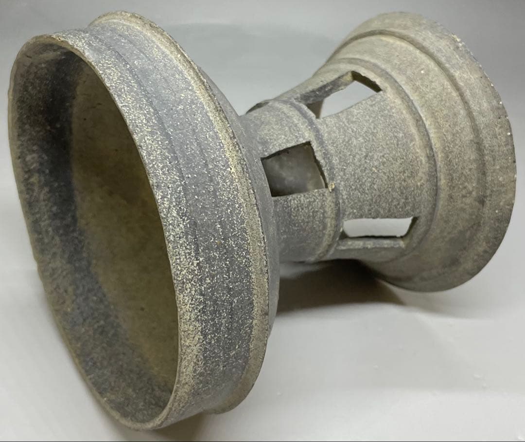 須恵器　新羅土器　透かし高台　高台杯　高台壺　y353