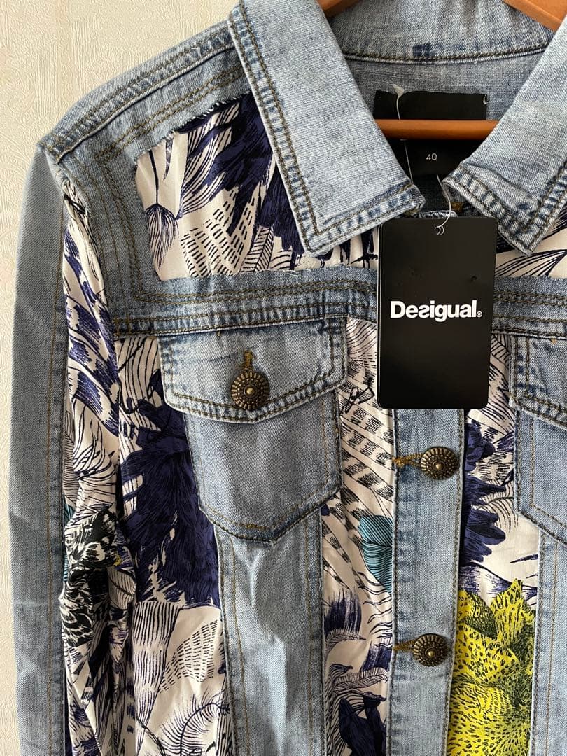 【新品】Desigual 花柄デザイン 薄手のデニムジャケット 40サイズ
