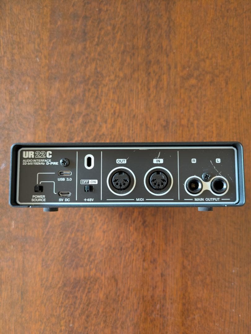 UR22C 動作確認済／ヘッドホンLわずかに小／箱なし