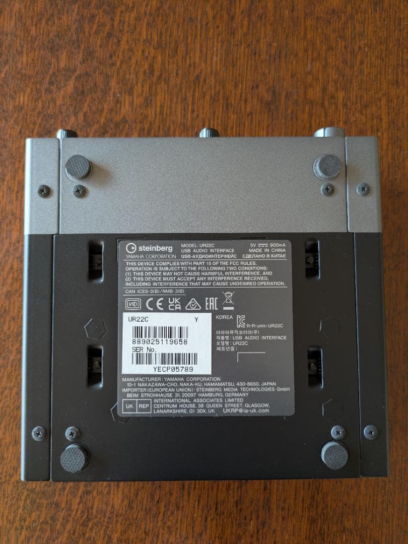 UR22C 動作確認済／ヘッドホンLわずかに小／箱なし