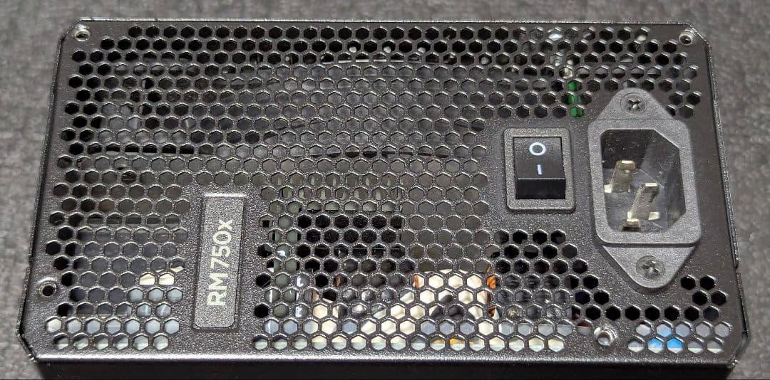 電源ユニット Cherubi Urd CORSAIR RM750x 750W