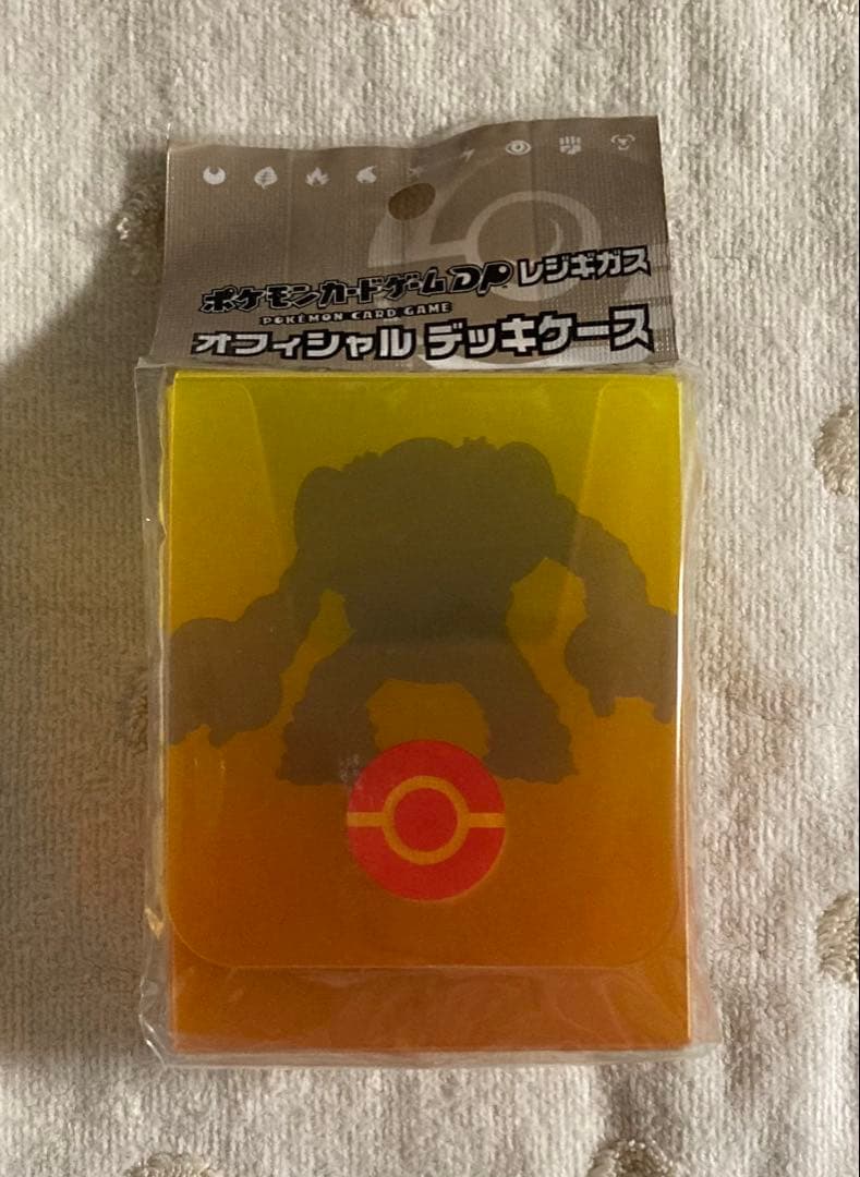 レジギガス　デッキケース　ポケモンカード
