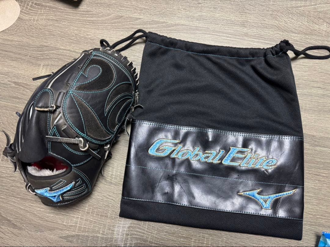 MIZUNO Global Elite 軟式野球グローブ 収納袋付き