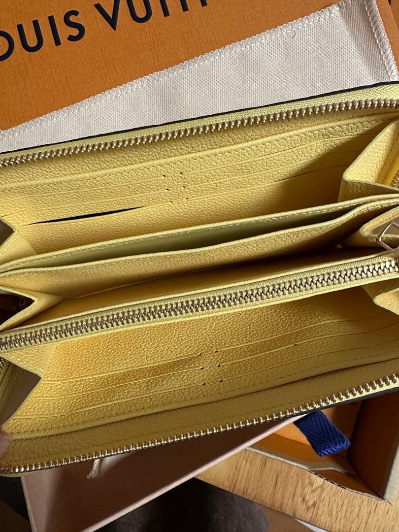 LOUIS VUITTON イエロー 長財布　日本限定　ルイヴィトン