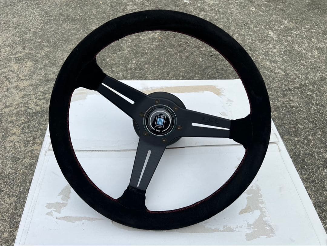 じ*ん様 ナルディ　ステアリング　35パイ　スエード仕様