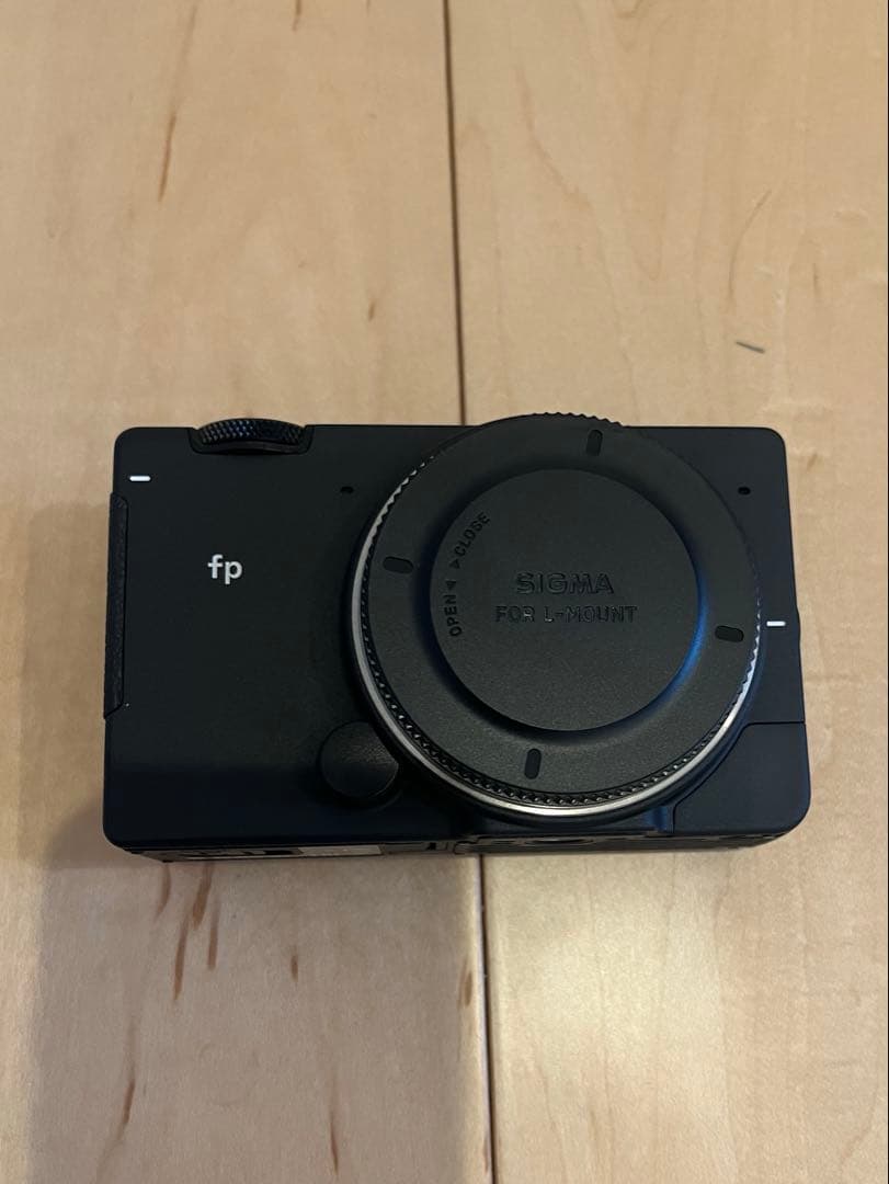 SIGMA fp 美品！ボタン交換済品！