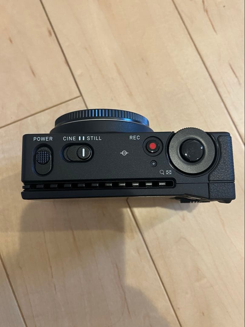 SIGMA fp 美品！ボタン交換済品！