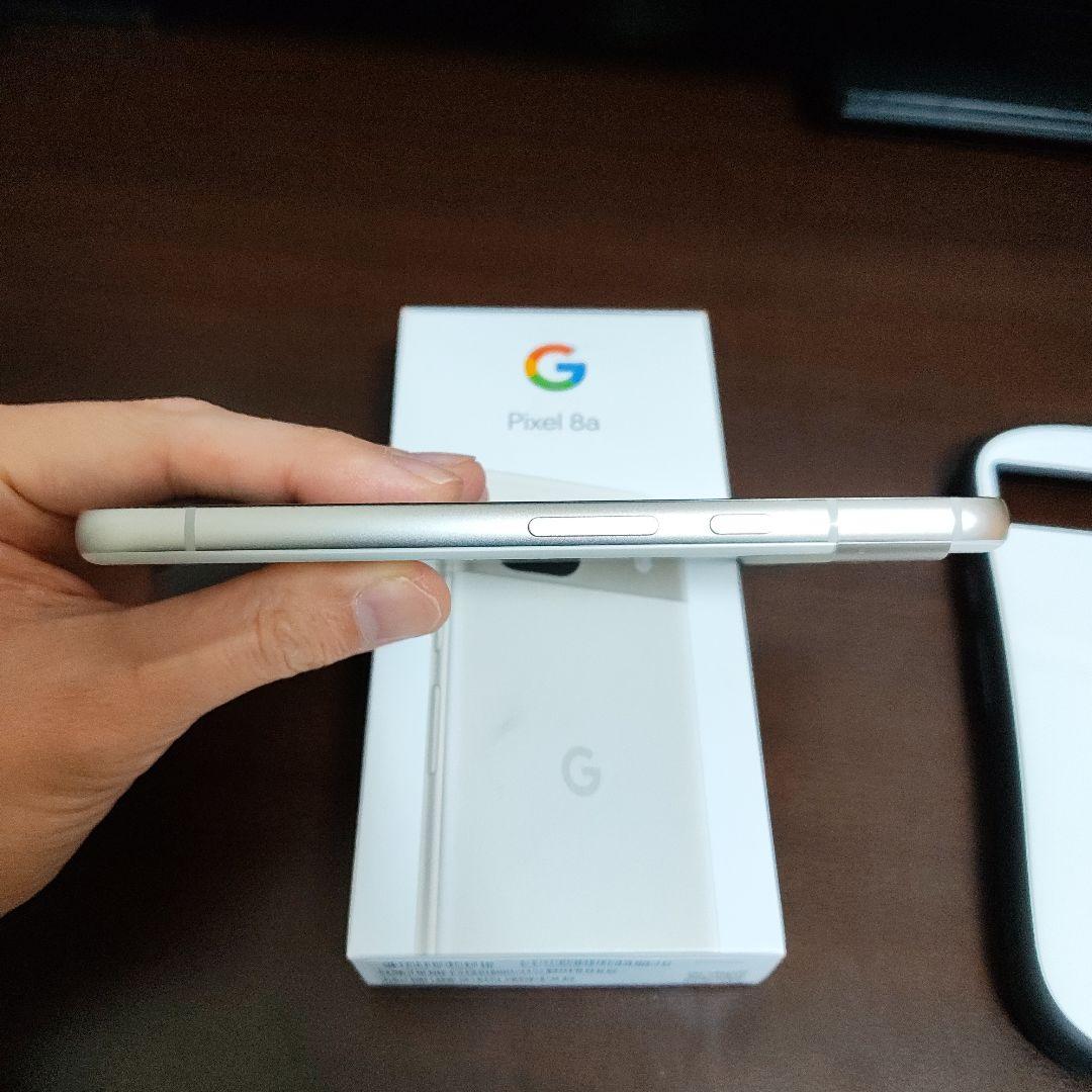 超美品　Google Pixel 8a ホワイト 本体　iFace　フィルム付き