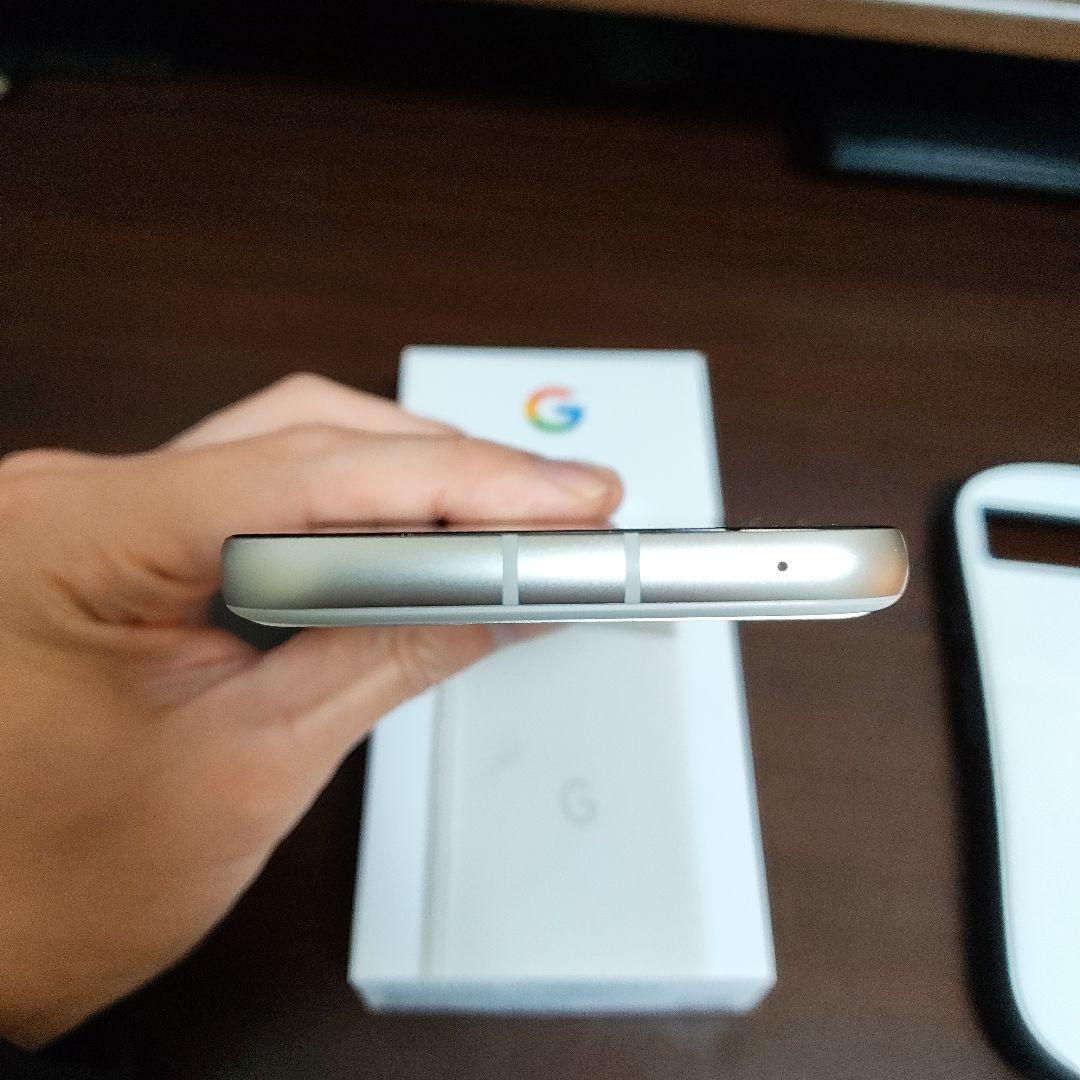 超美品　Google Pixel 8a ホワイト 本体　iFace　フィルム付き