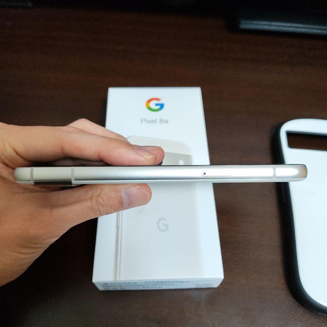 超美品　Google Pixel 8a ホワイト 本体　iFace　フィルム付き