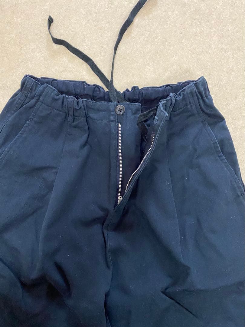 ゴーシュ カツラギ テーパード スリムイージー パンツ ネイビー