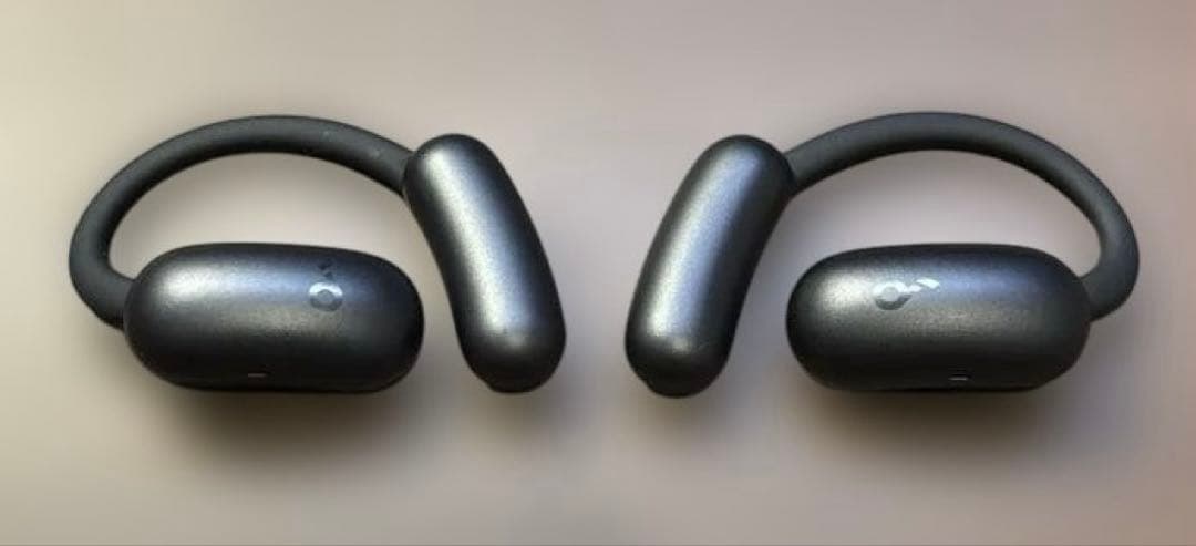 イヤホン Soundcore AeroFit 2