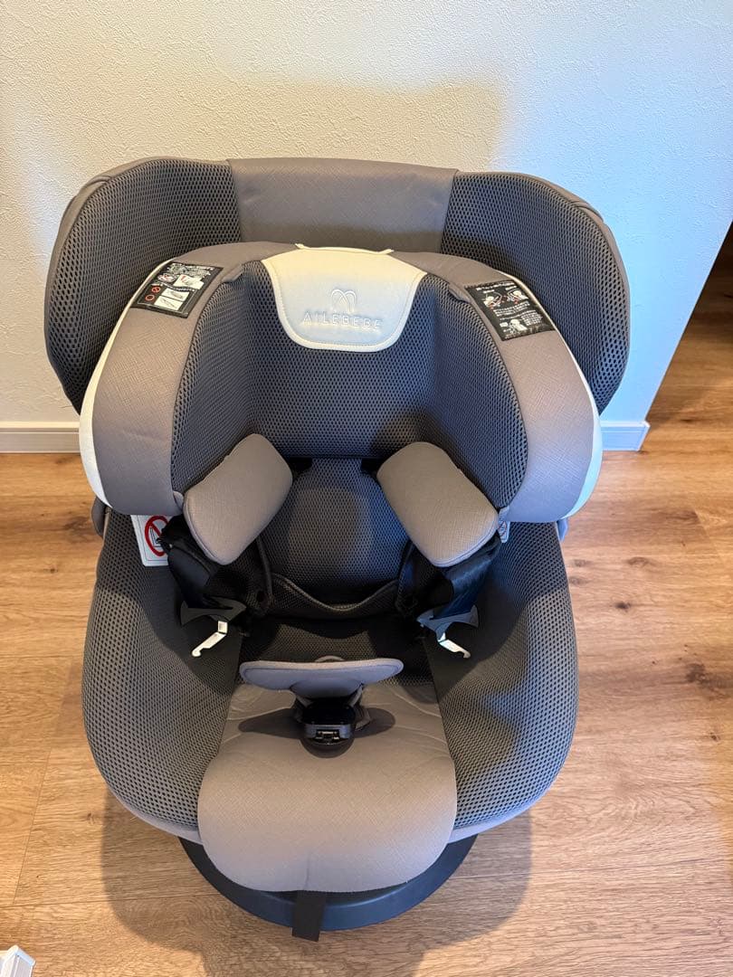 AILEBEBE KURUTTO R ザ・ファースト チャイルドシート