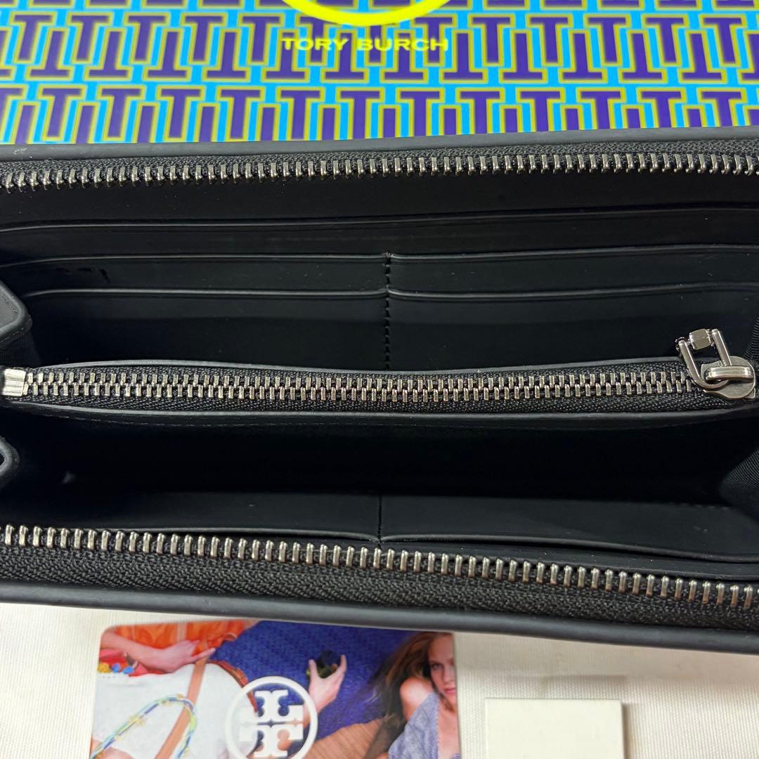 新品同様‼️ 現行　トリーバーチ　財布　長財布　キルティング　ラウンドファスナー