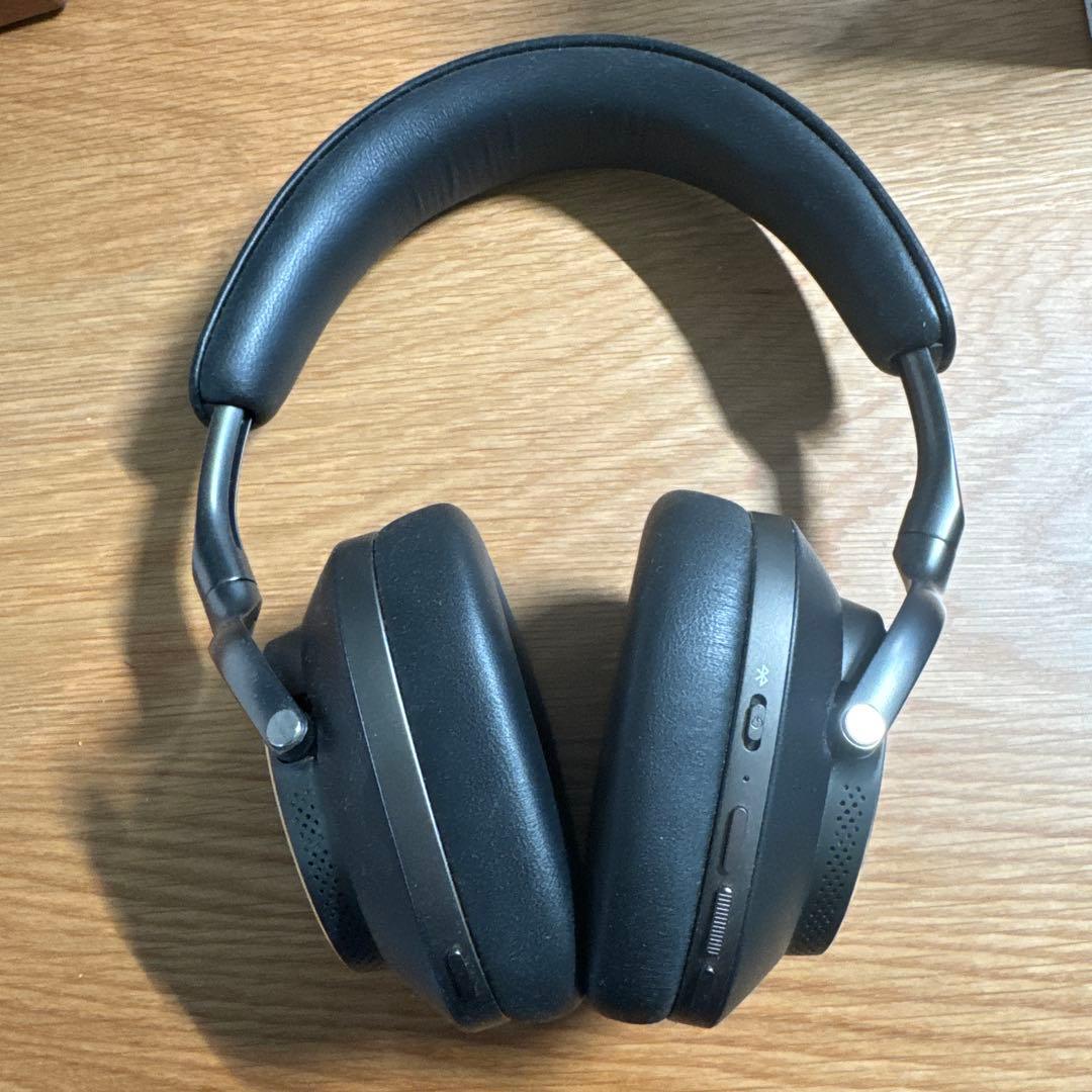 Bowers & Wilkins Px8 ワイヤレスヘッドホン ブラック