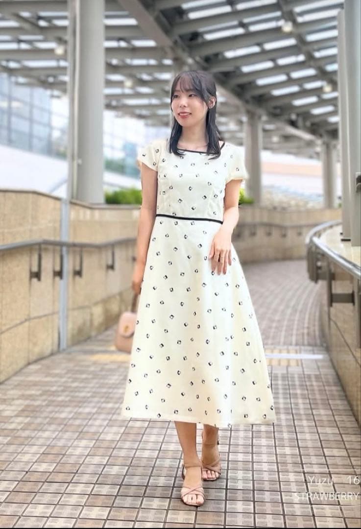 2025SSストロベリーフィールズ　キュービードロップワンピース