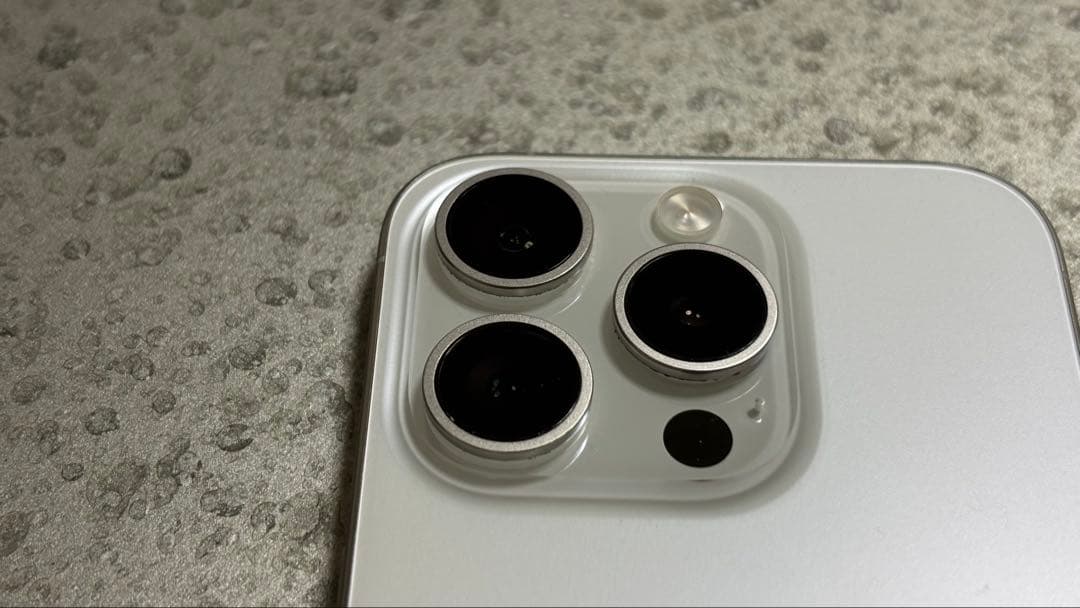 t*4様 iPhone15Pro 128GB 透明ケース付き