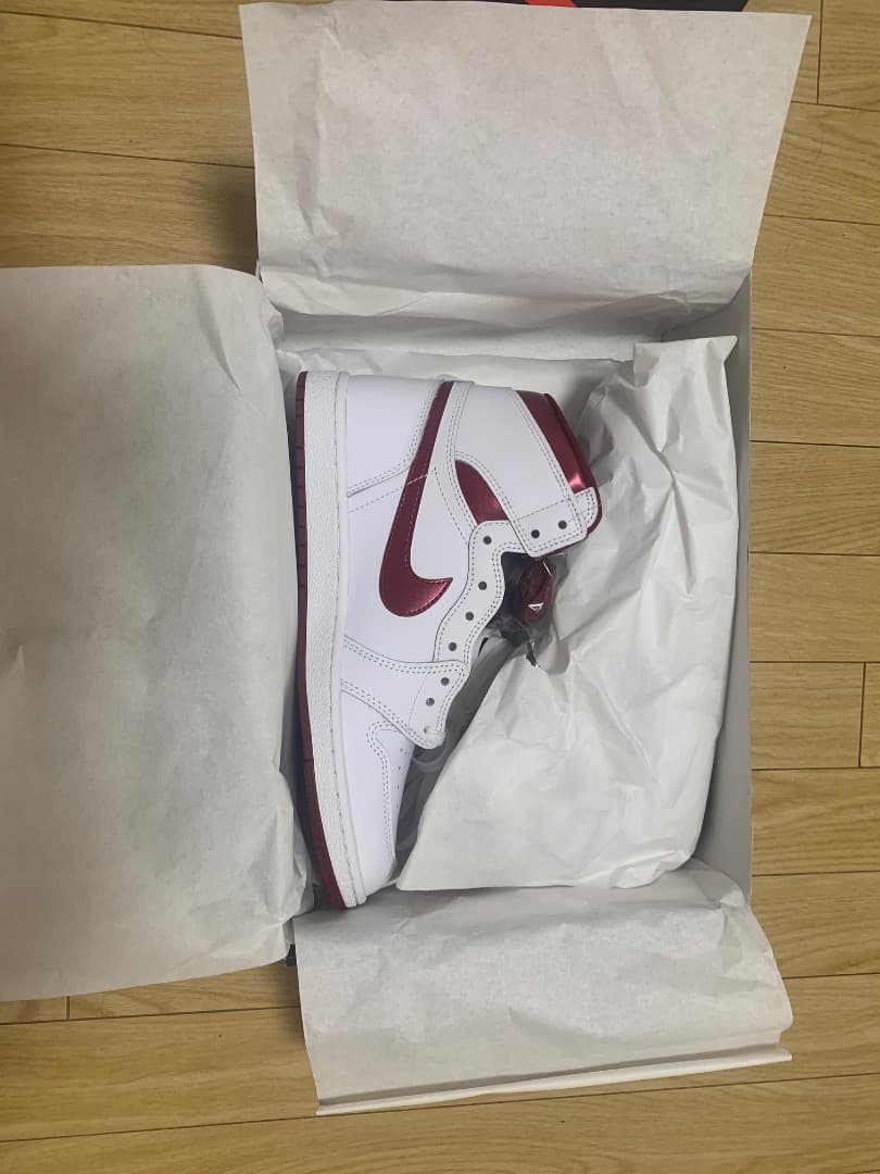 エアジョーダン 85 llic Burgundy