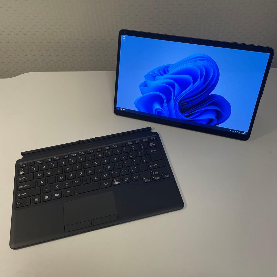 Windowsタブレット 有機EL Core i7 16GB SSD512GB