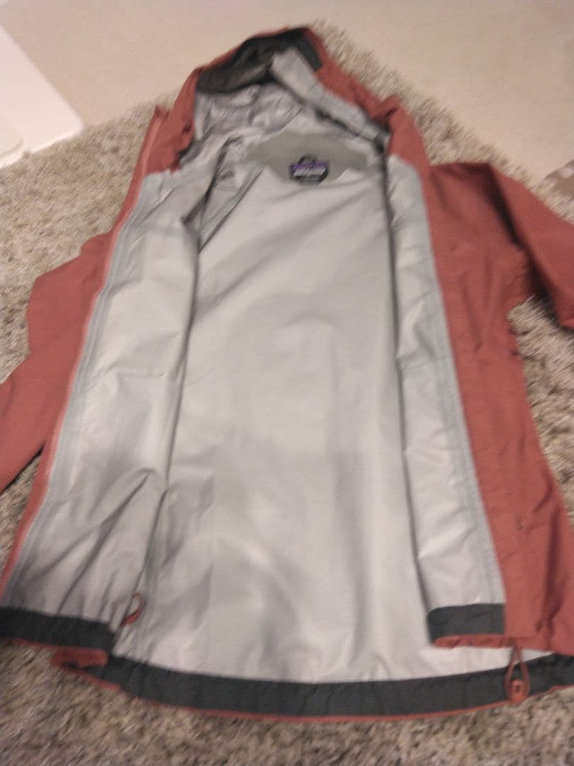 お値下【美品】patagonia パタゴニア　マウンテンパーカー　トレントシェル