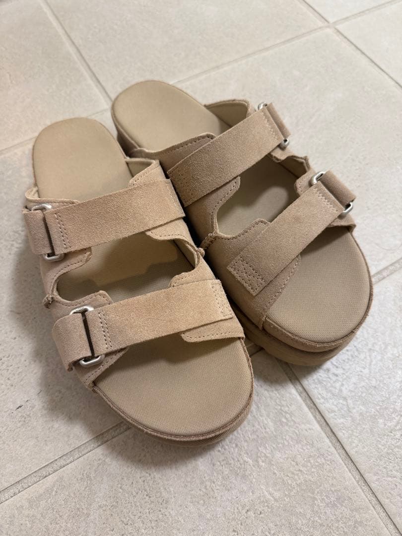 UGG Goldenstar Hi Slide ユニセックスサンダル 28cm