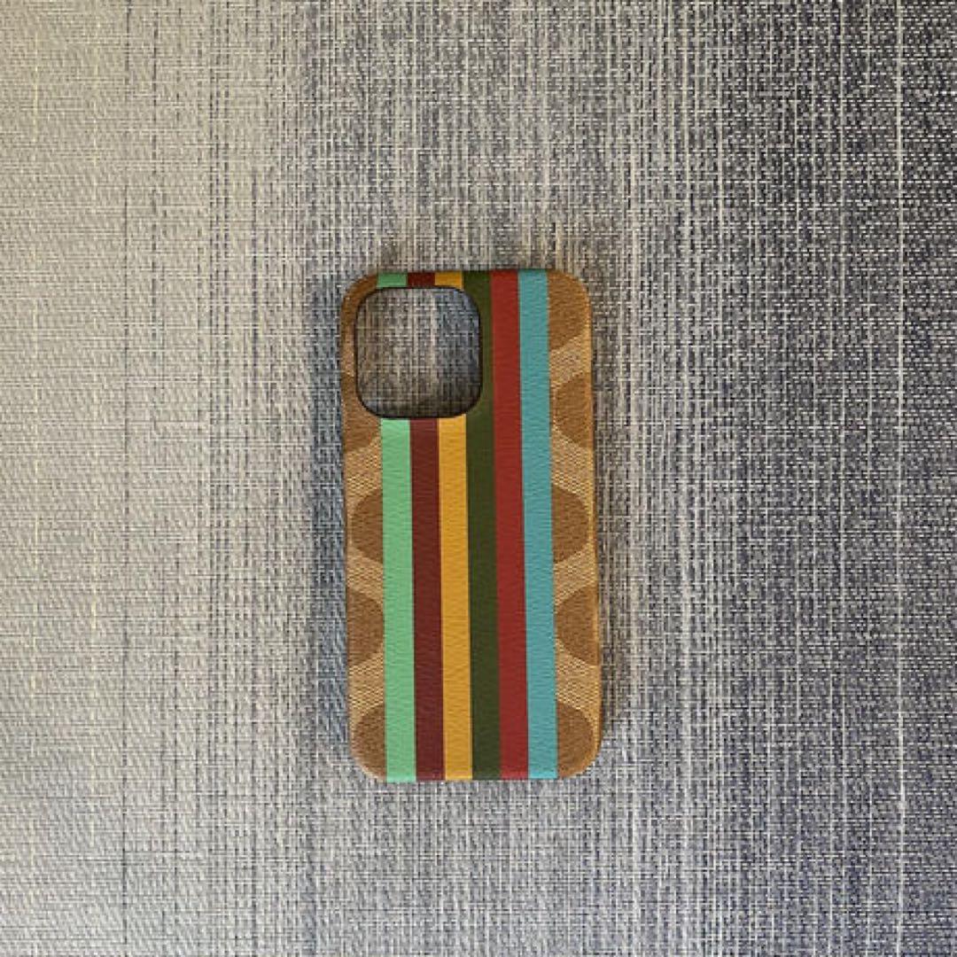 ☆限定品☆ COACH iPhone13pro ケースKHAKI MULTI
