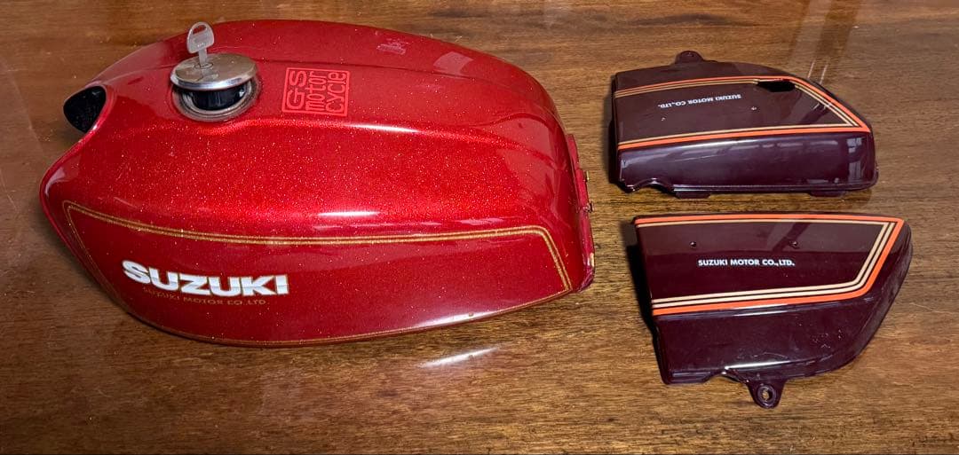 GT380 b7 タンク サイドカバー セット