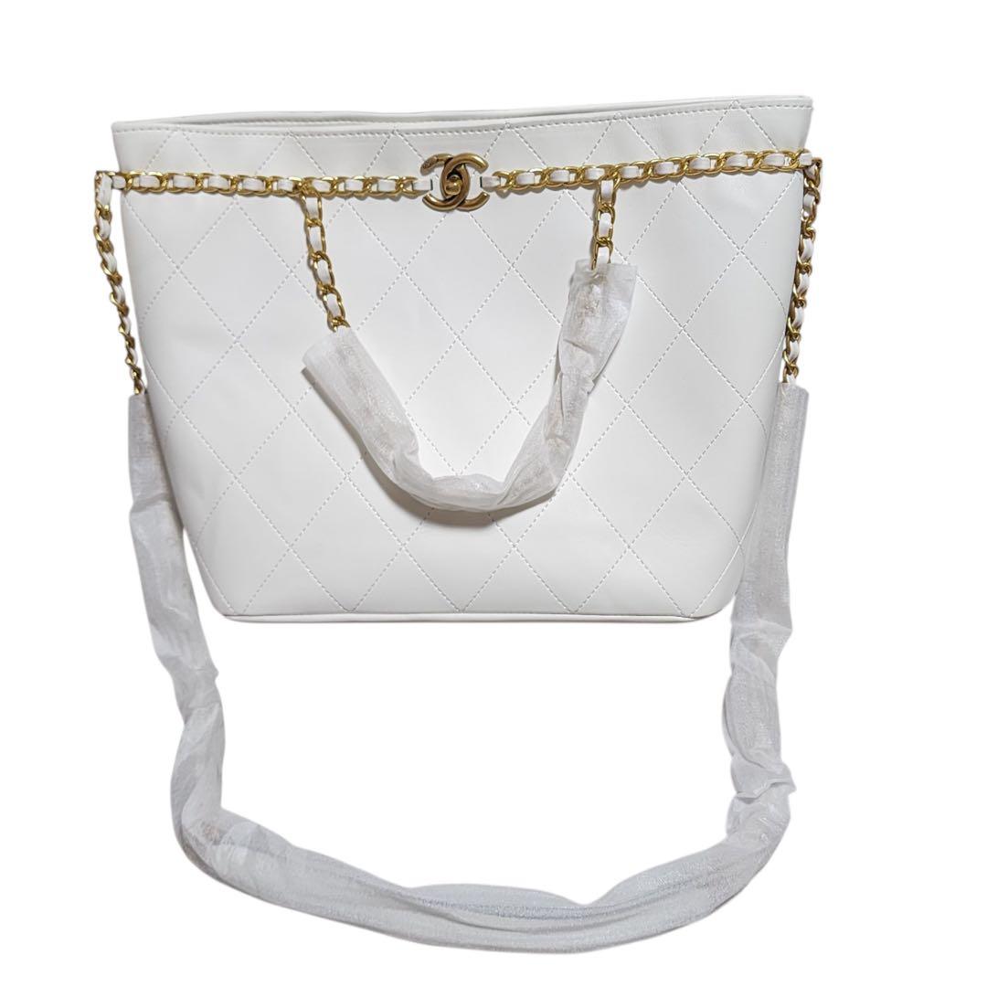 C*O様 CHANEL　トートバッグ　キルティング　ゴールドチェーン　ノベルティ