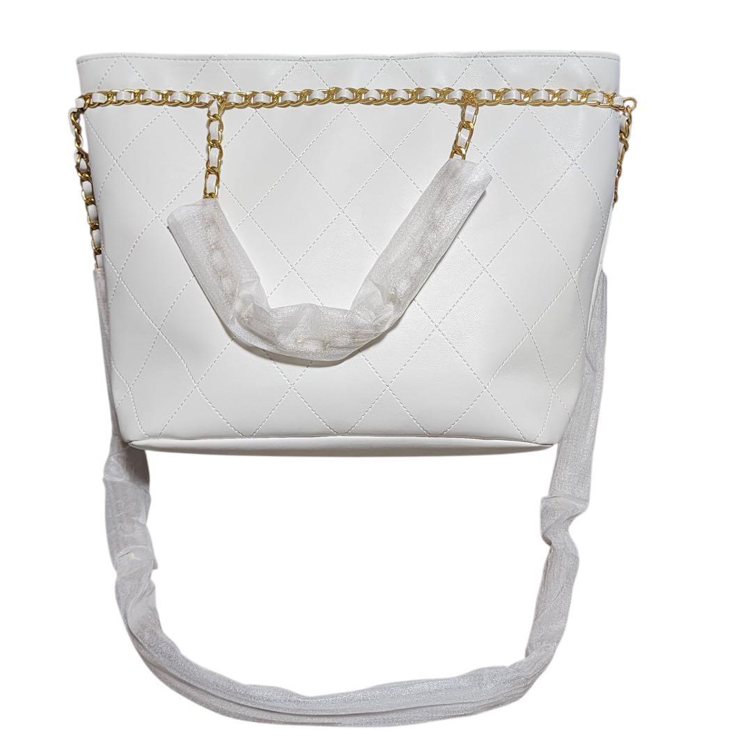 C*O様 CHANEL　トートバッグ　キルティング　ゴールドチェーン　ノベルティ