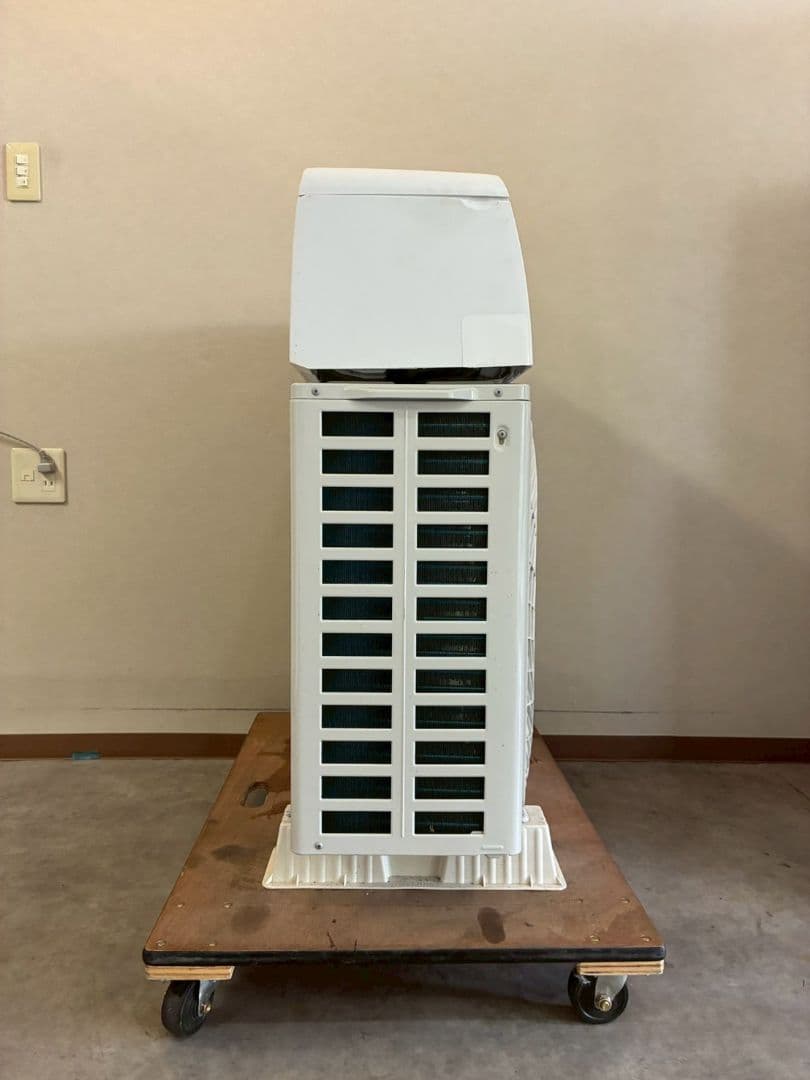 2099 ハイセンス【HA-S40C2E8】2020年製 14畳 エアコン 中古