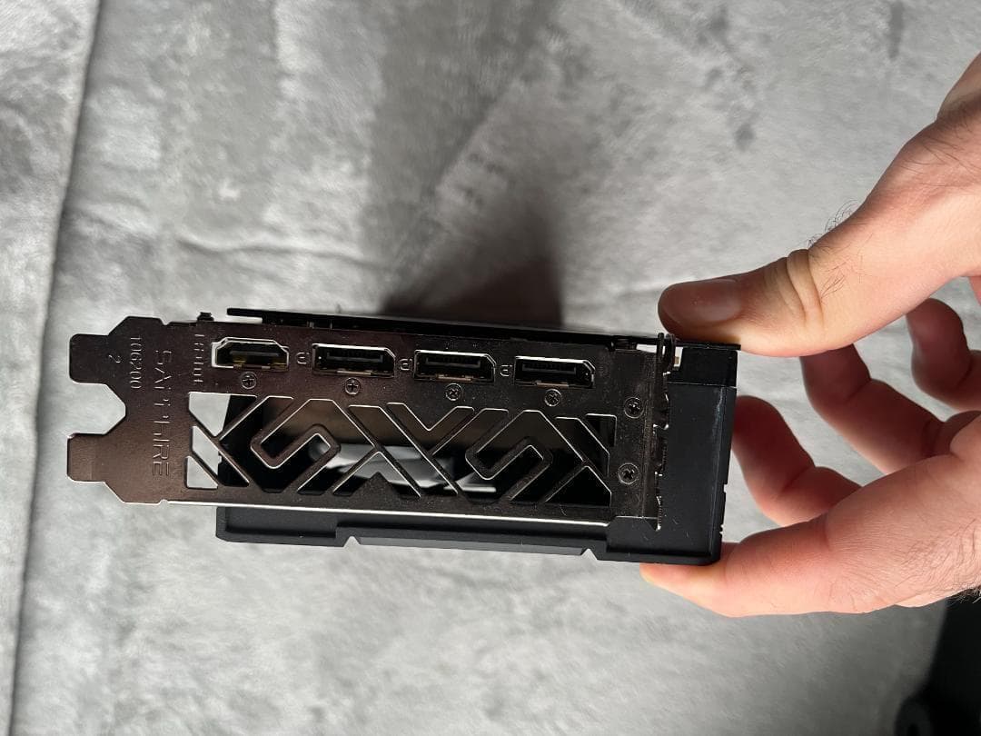 ゆ*と様 グラボ AMD Radeon RX Vega 56 Sapphire