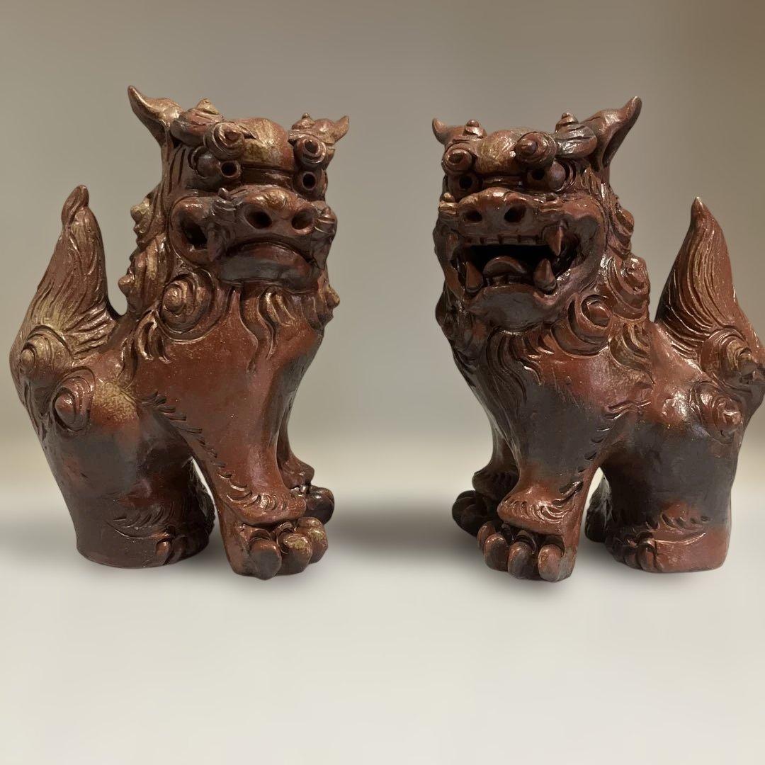 茶色のシーサー像 陶器製