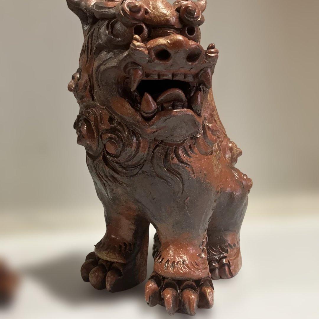 茶色のシーサー像 陶器製