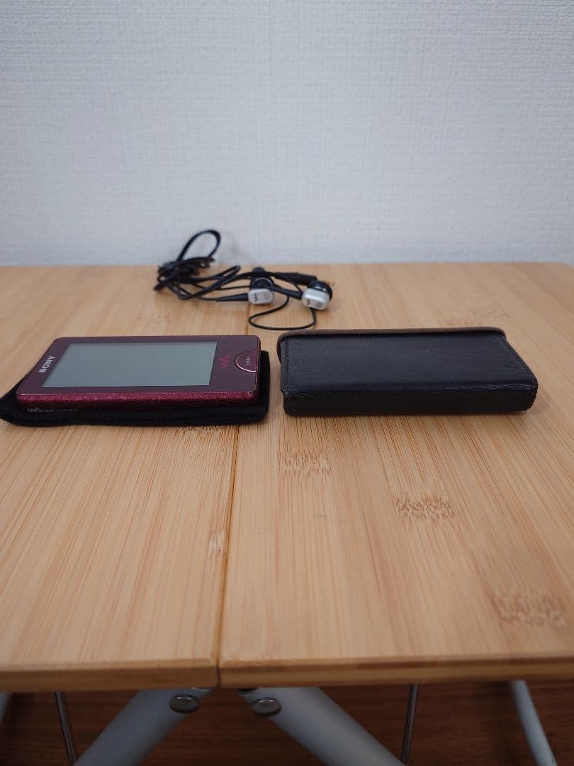 SONY　WALKMAN　NW-X1050 RED