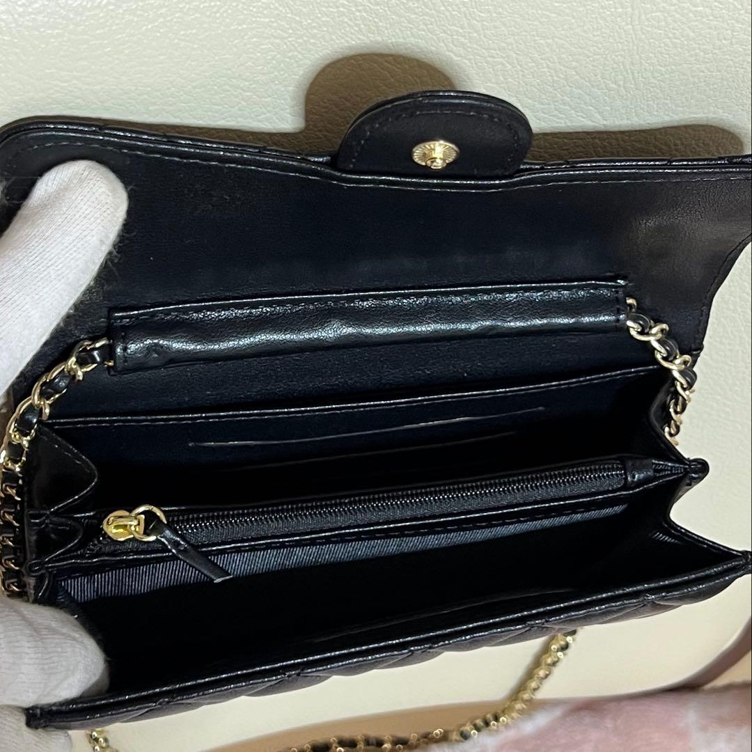 m*。様 チェーンウォレット　長財布　ノベルティ