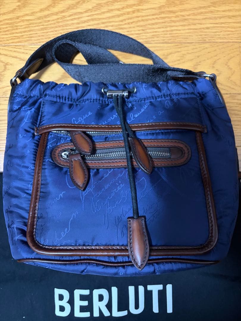 最終価格BERLUTI ベルルッティ　ナイロン　スクリットカリグラフィバッグ