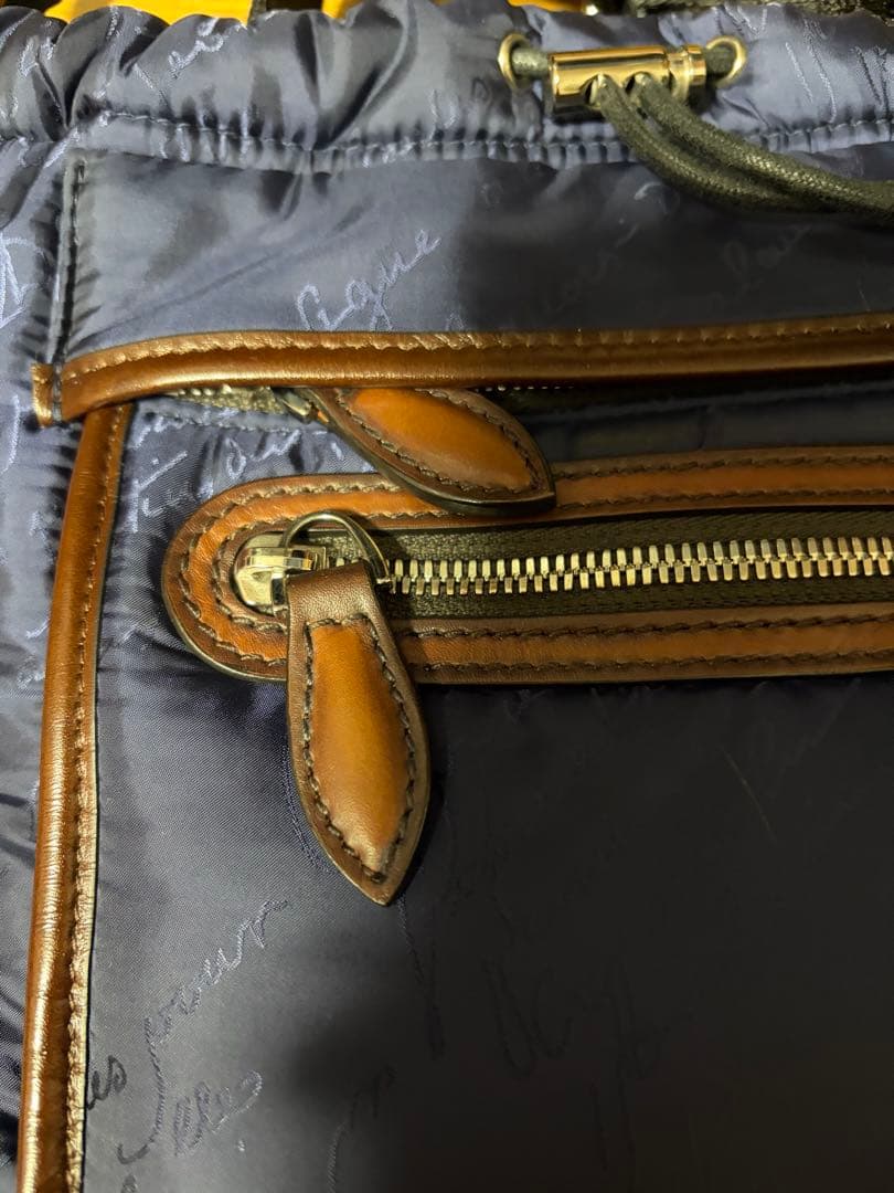 最終価格BERLUTI ベルルッティ　ナイロン　スクリットカリグラフィバッグ