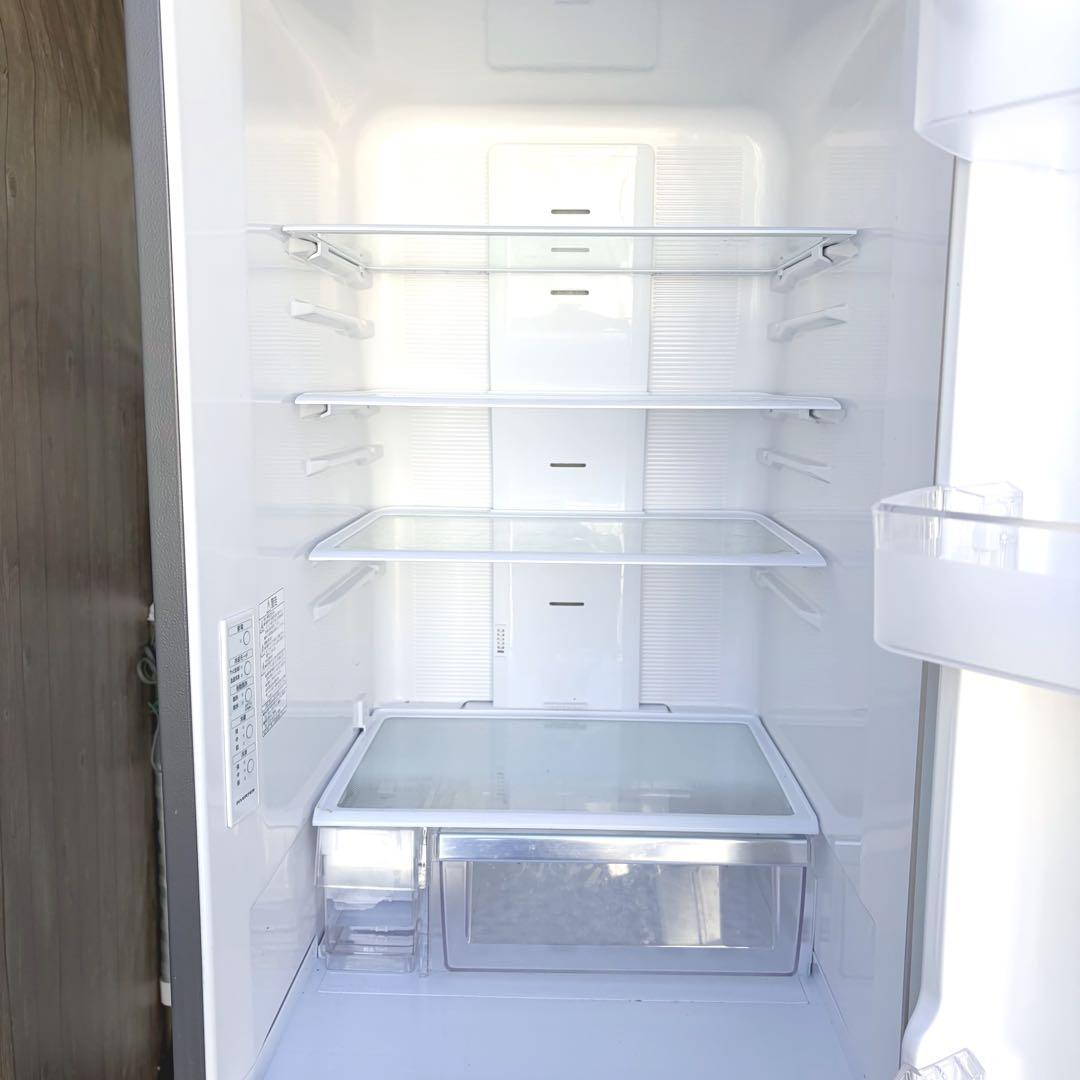 129運搬取付無料！シルバー純正SHARPスリム3ドア冷蔵庫！完動品・超美品！