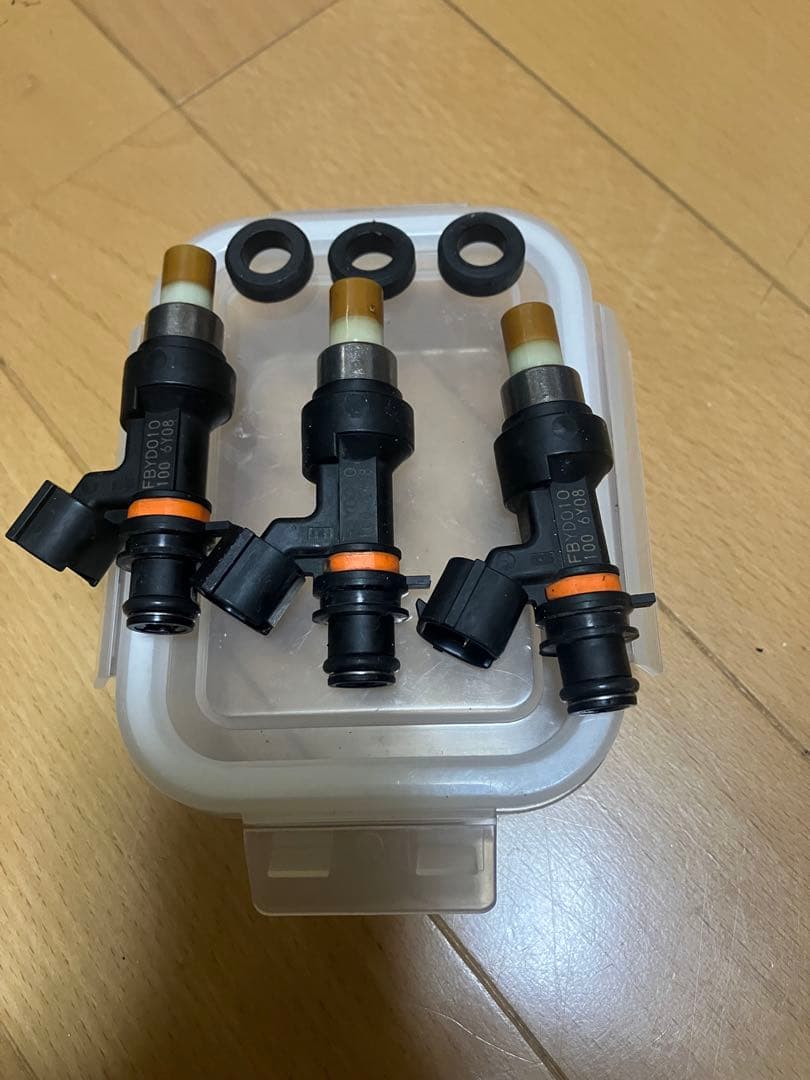 jb23 5型6型　燃料インジェクター 3個セット + インジェクターレール美品