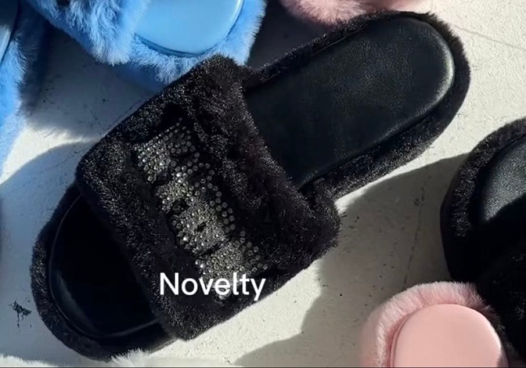 GYDA ジェイダ ノベルティ ロゴビジューファーサンダル