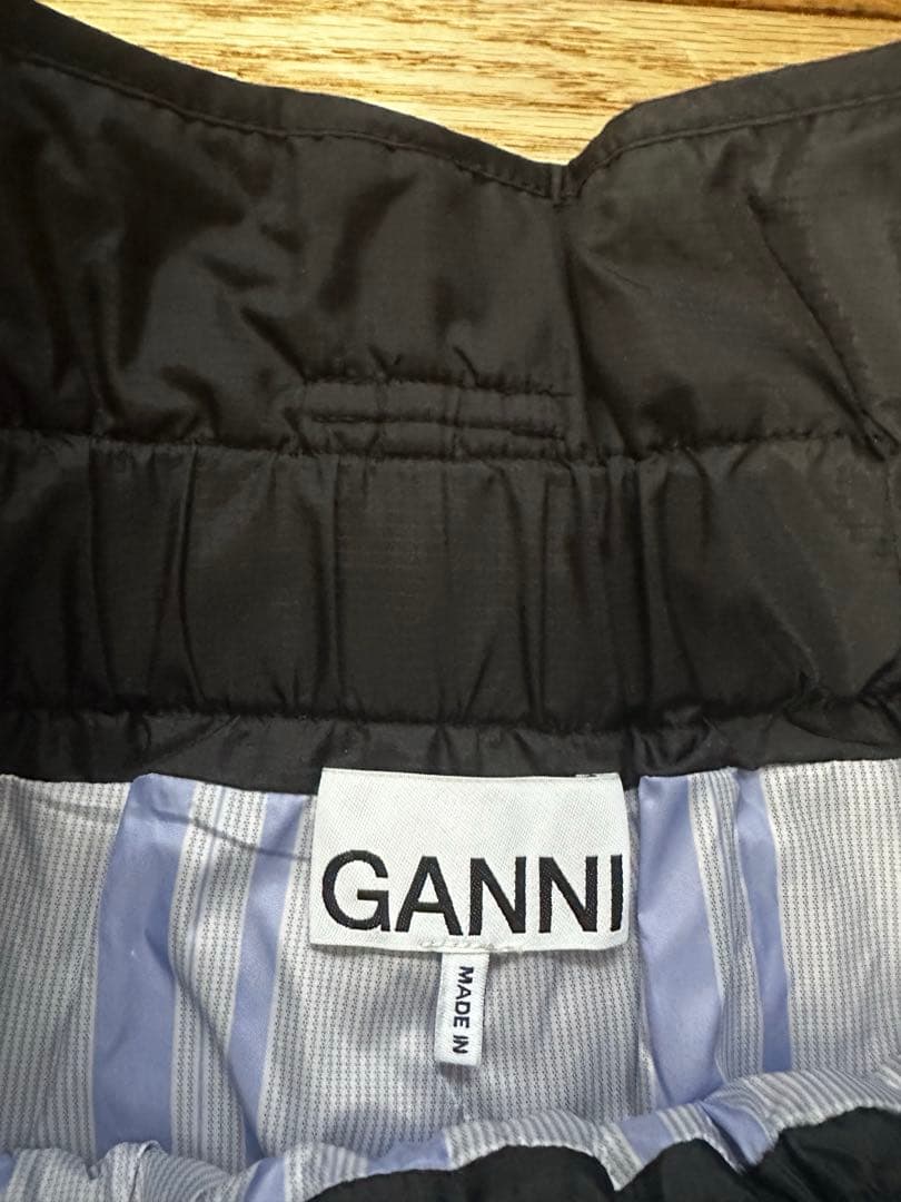 GANNI キルティングショートパンツ