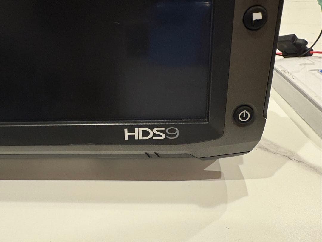 LOWRANCE HDS ９インチ