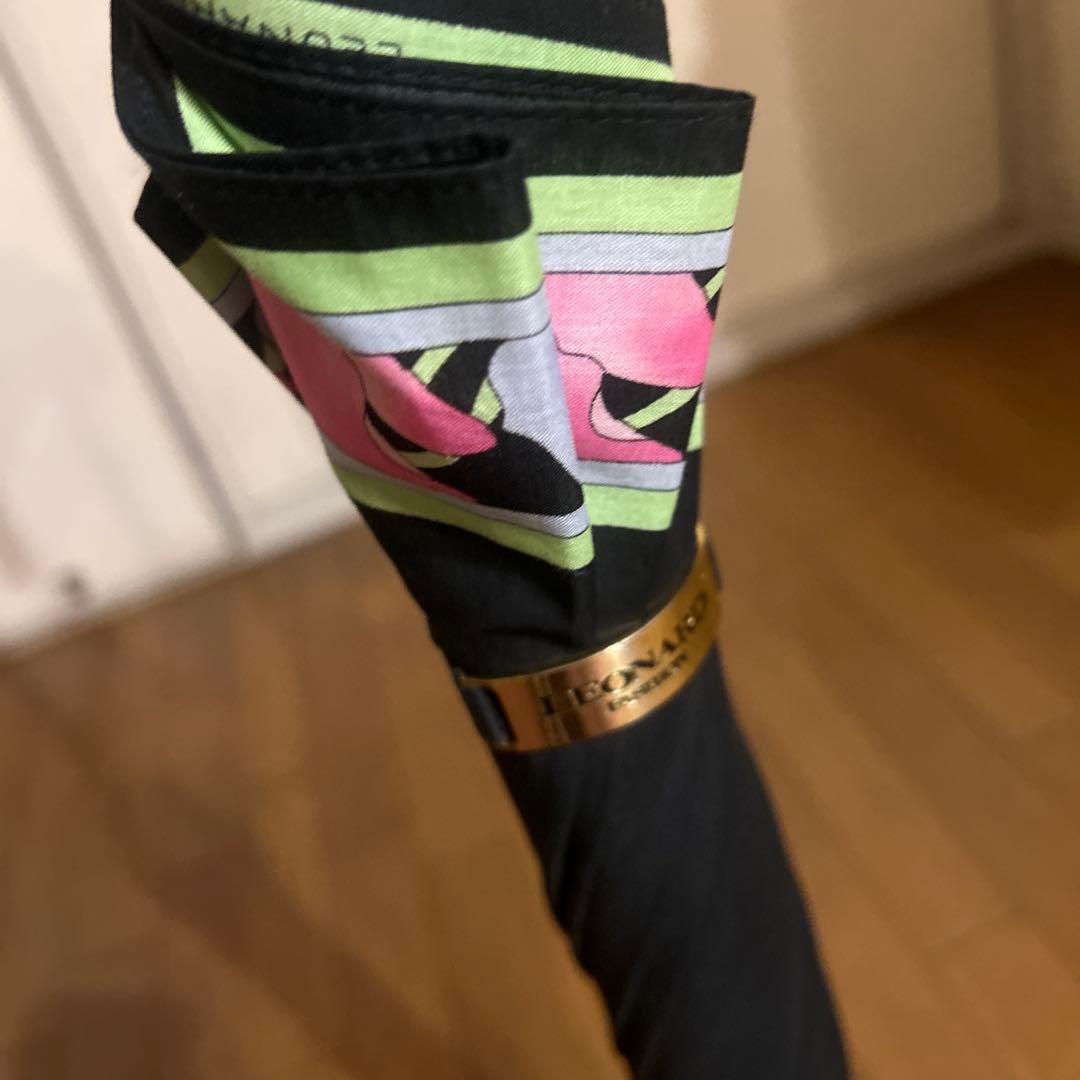 REONARD レオナール　花柄　文字ロゴいり　晴雨兼用長傘　かさ