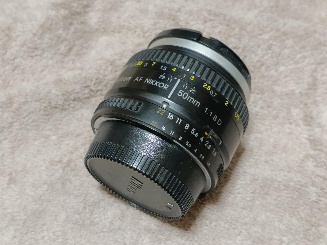 ニコン AF NIKKOR 50mm f/1.8 単焦点レンズ