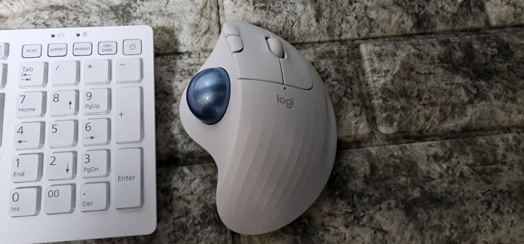 富士通 デスクトップパソコン FMV ESPRIMO 23.8インチ