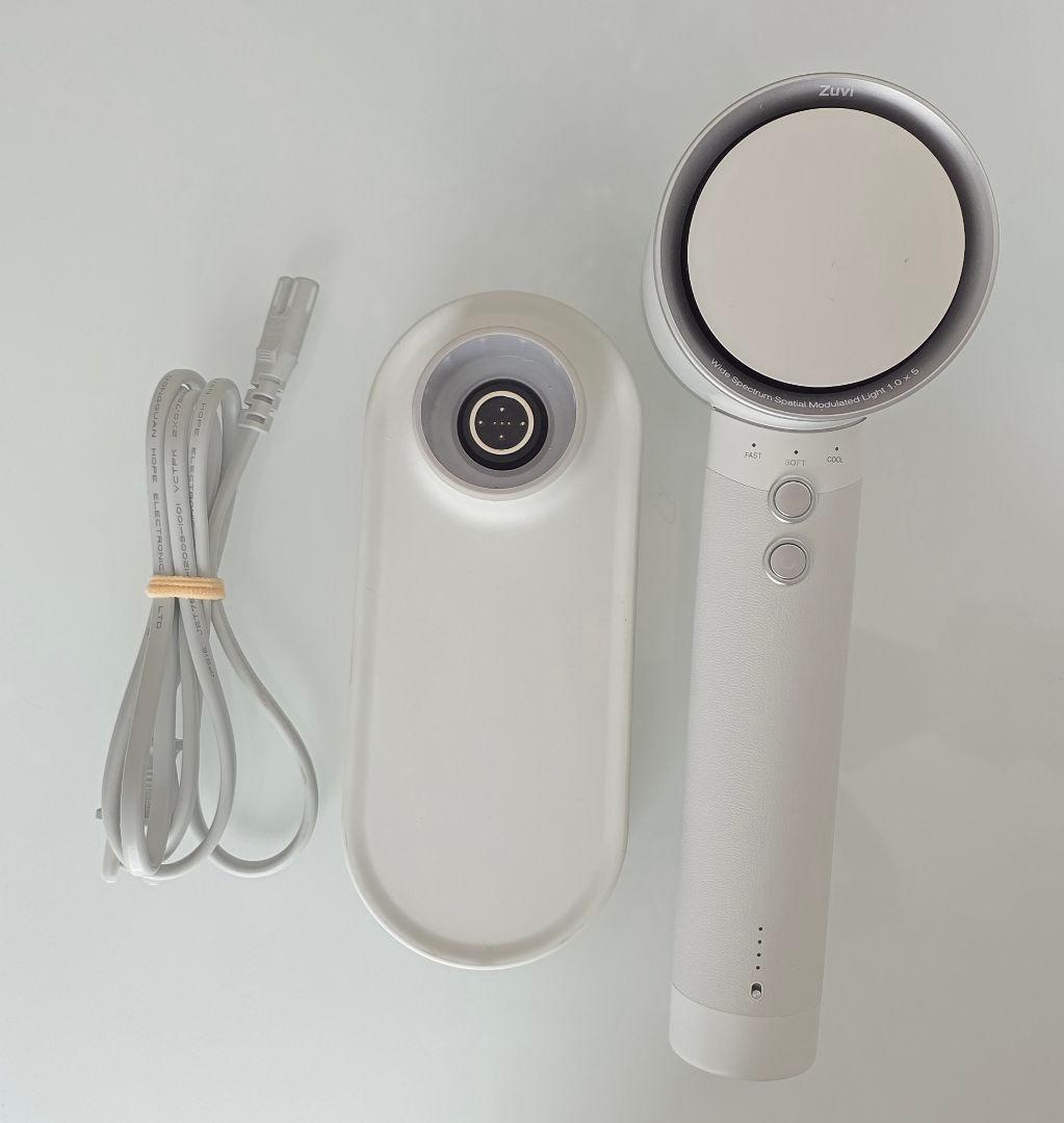 ズーヴィ ヘイロー　コードレスヘアドライヤー ホワイト HA100