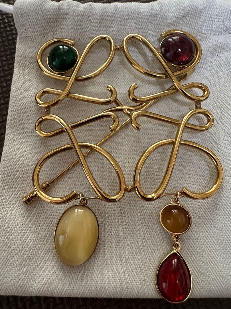 ロエベ　LOEWE ブローチ